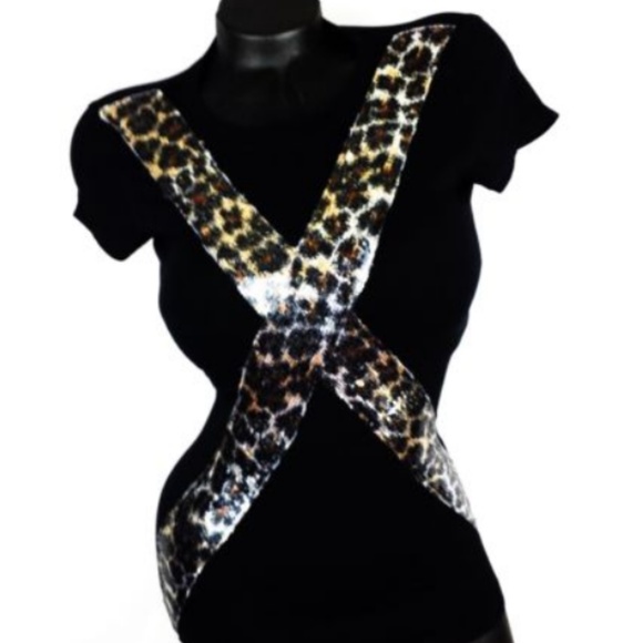 Black fitted tee ~ Sequin Leopard across the chest - Picture 2 of 4